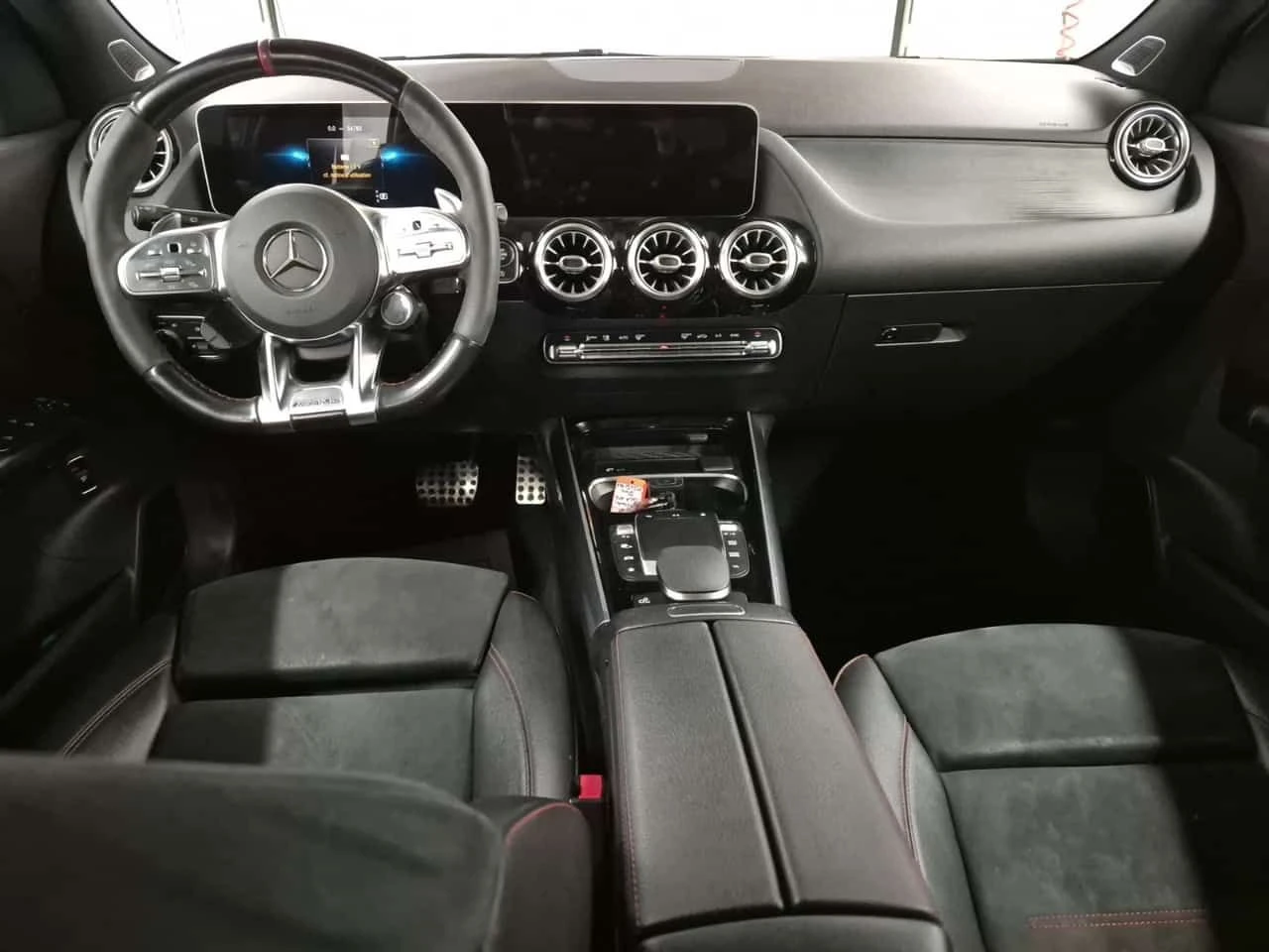Mercedes-Benz GLA * AMG 35 * CARFAX * Без инциденти * , снимка 5 - Автомобили и джипове - 54595152