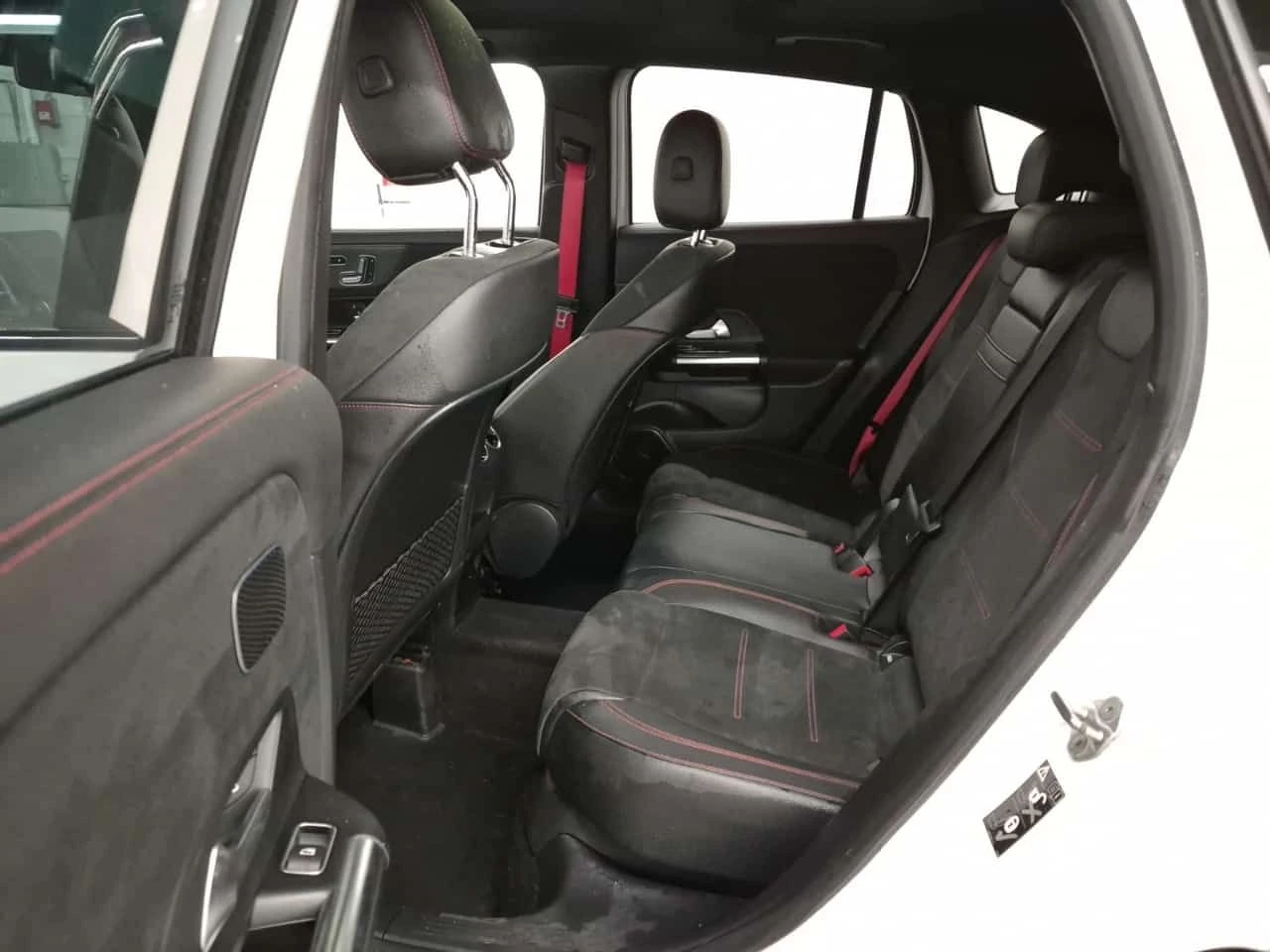 Mercedes-Benz GLA * AMG 35 * CARFAX * Без инциденти * , снимка 9 - Автомобили и джипове - 54595152