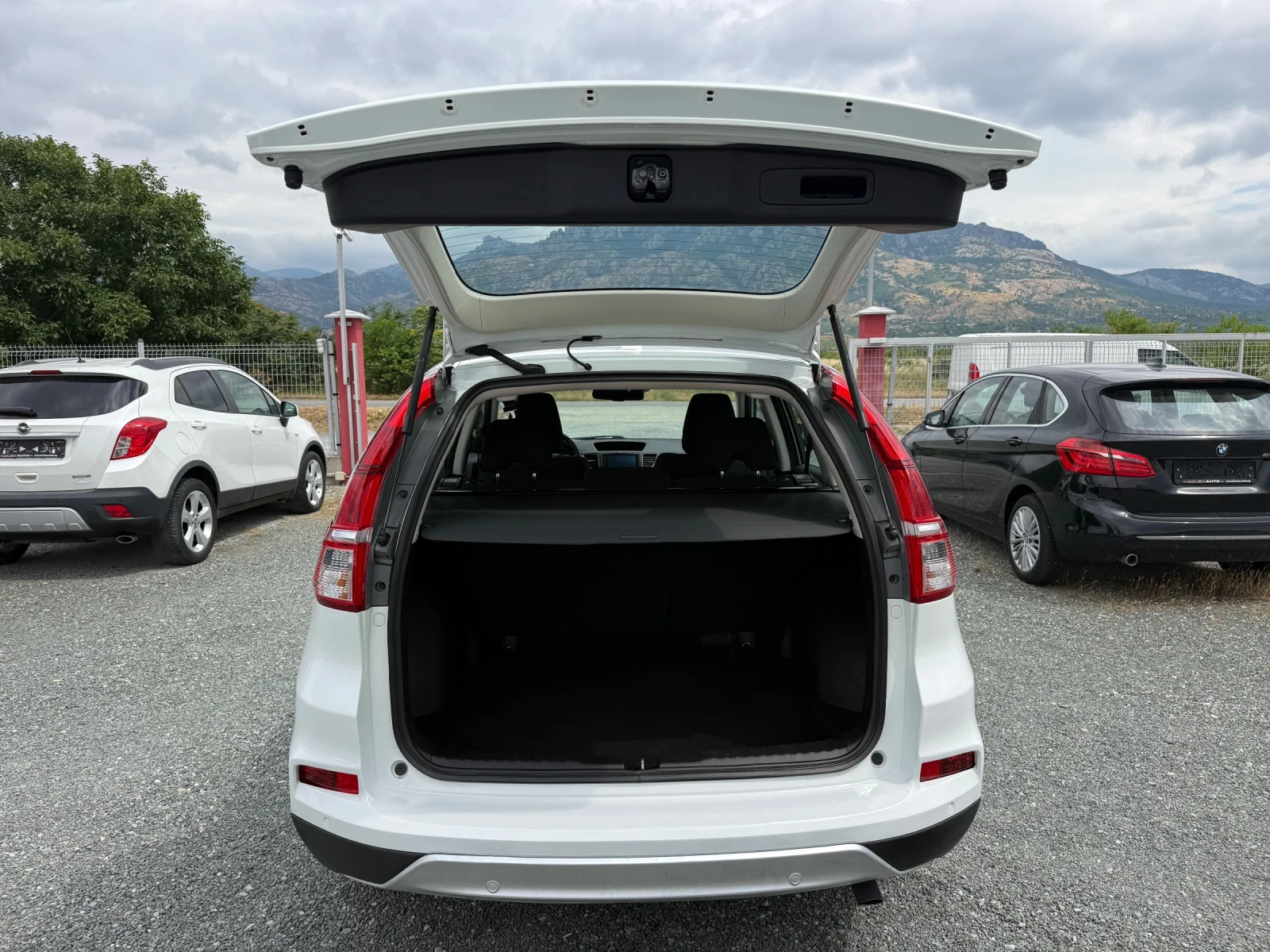 Honda Cr-v (KATO НОВА)^(4x4), снимка 13 - Автомобили и джипове - 55154595