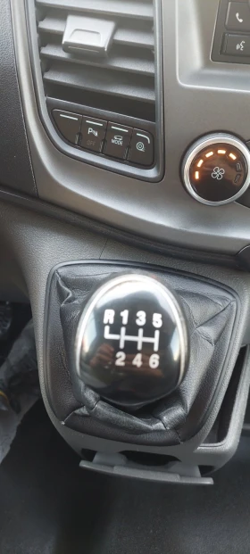 Ford Transit 2.0 tdci клима , снимка 17