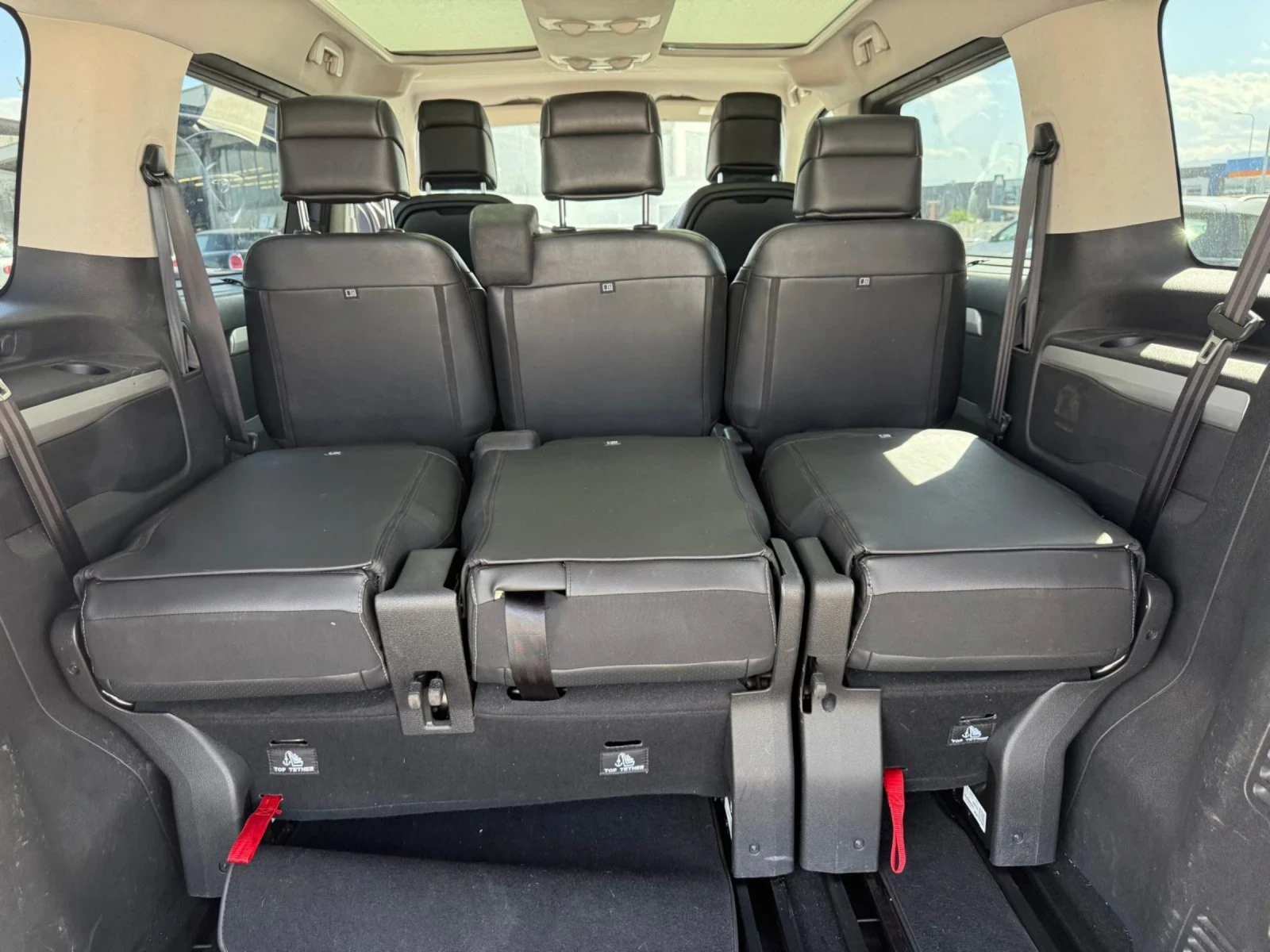 Toyota Proace Капарирана/Продадена  - изображение 4