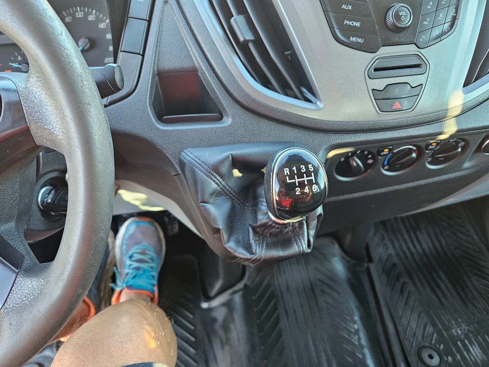 Ford Transit 2.2tdci - изображение 10