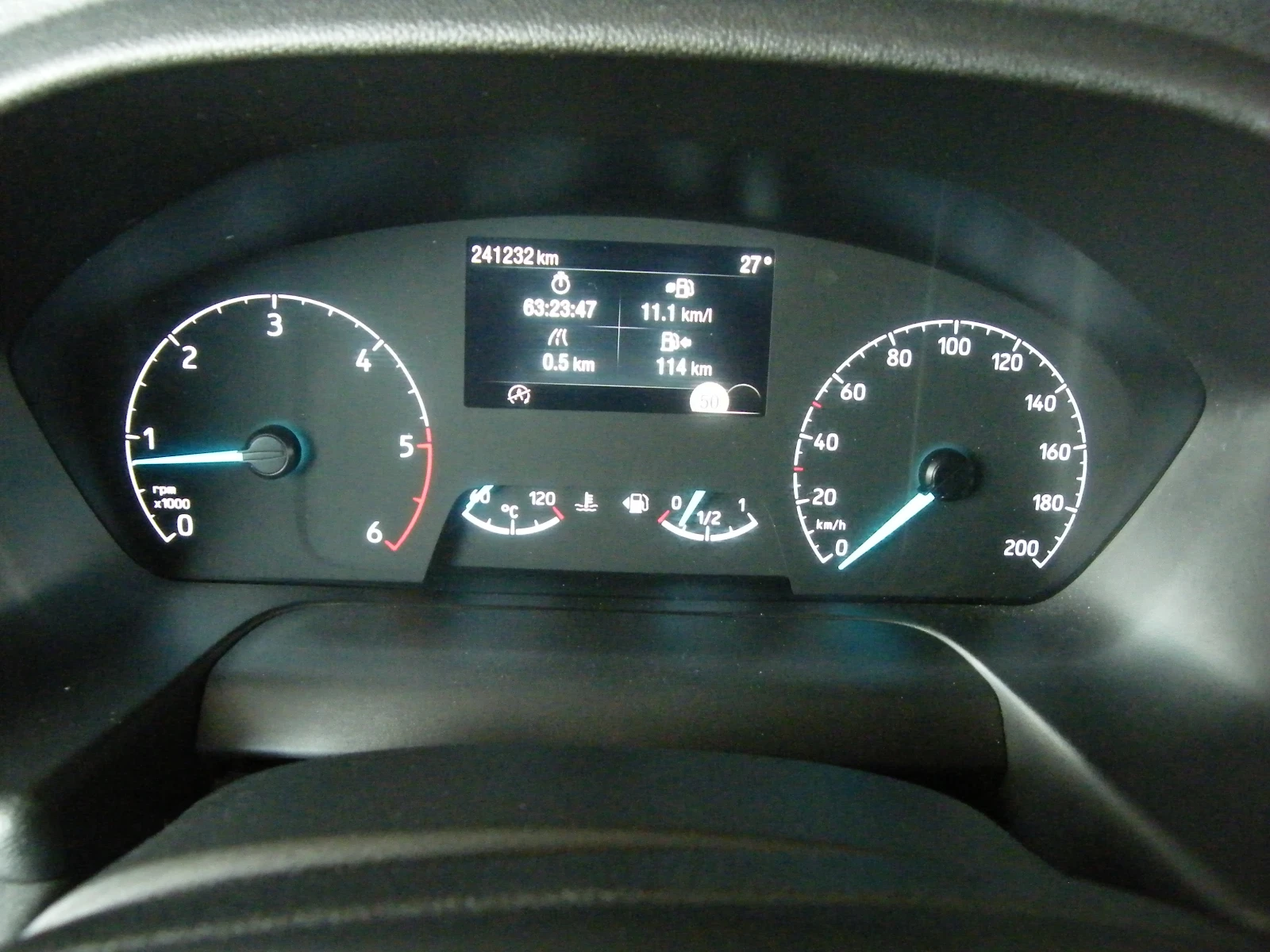 Ford Transit 2.0 TDCI EURO 6D, снимка 9 - Бусове и автобуси - 55610384