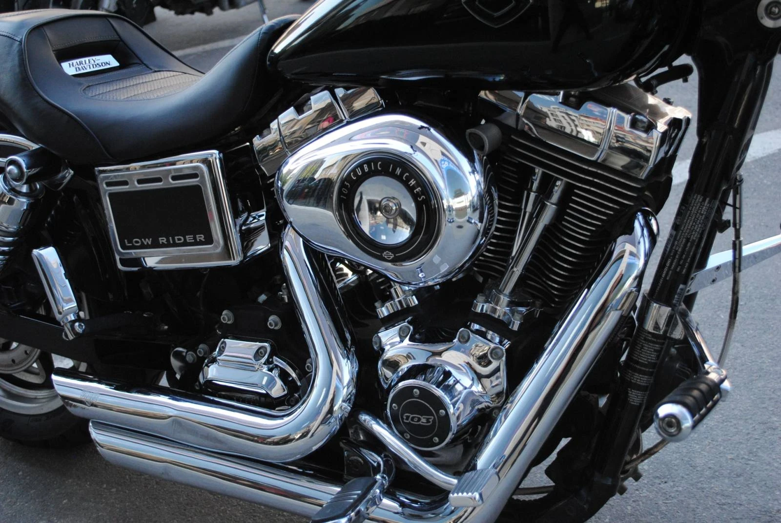 Harley-Davidson Dyna 2015 Low Rider, снимка 11 - Мотоциклети и мототехника - 50924826