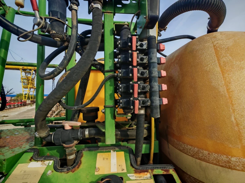 Пръскачка Amazone 2200, снимка 11 - Селскостопанска техника - 52052210