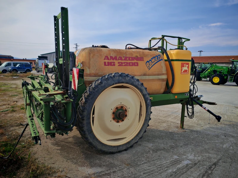Пръскачка Amazone 2200, снимка 4 - Селскостопанска техника - 52052210