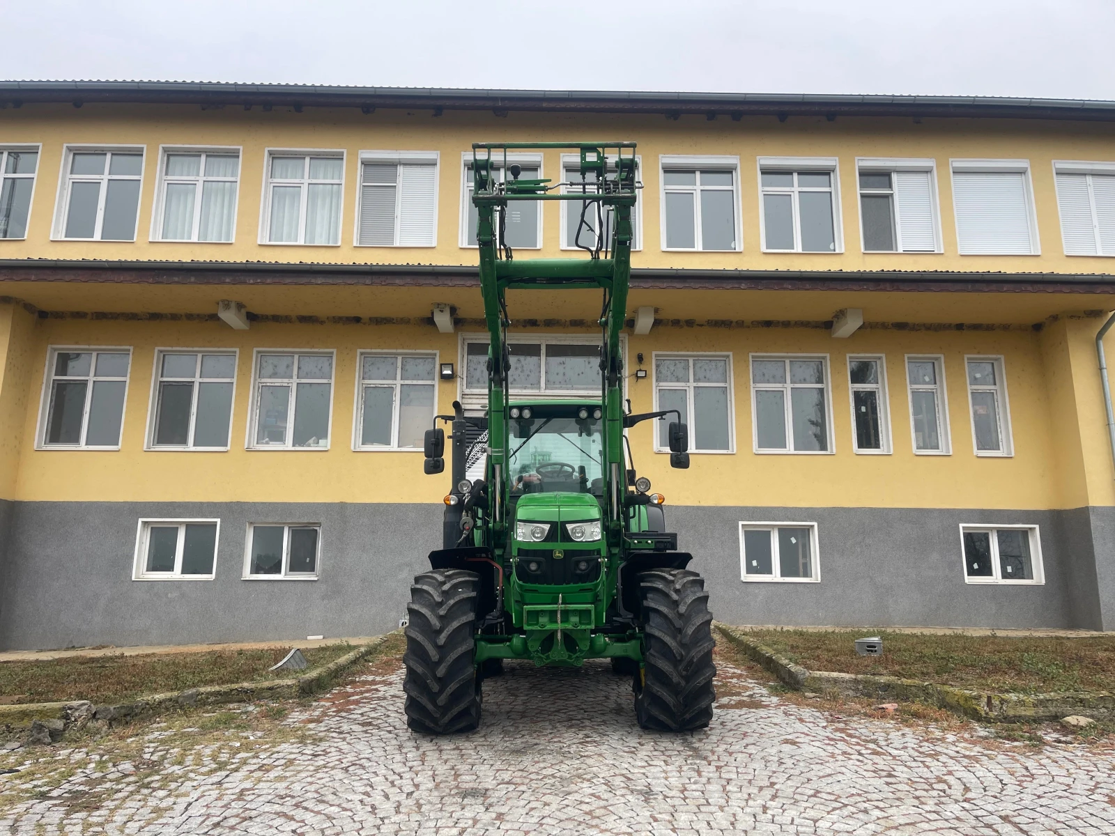 Трактор John Deere 6120M С ТОВАРАЧ ЛИЗИНГ - изображение 2