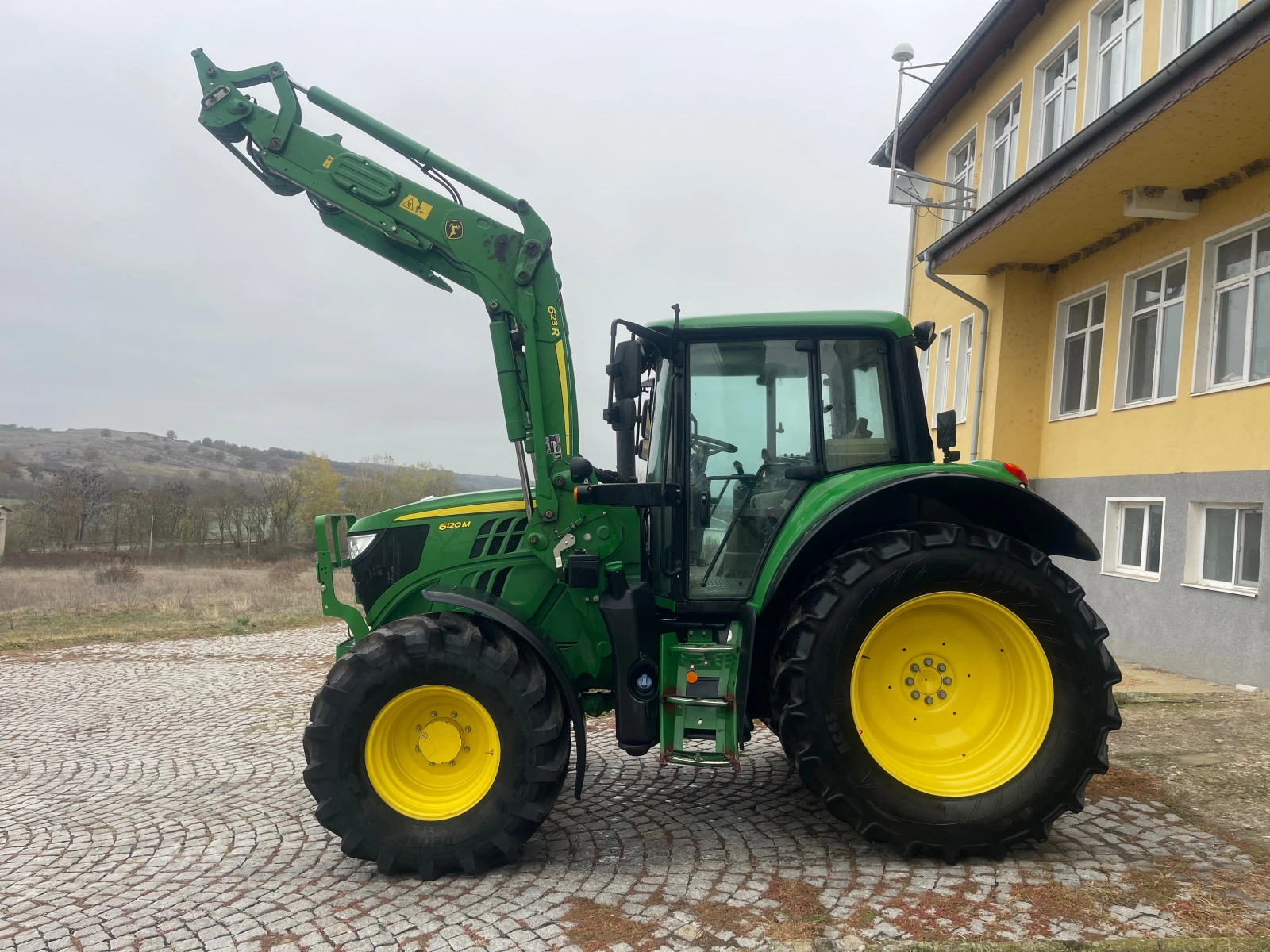 Трактор John Deere 6120M С ТОВАРАЧ ЛИЗИНГ - изображение 4