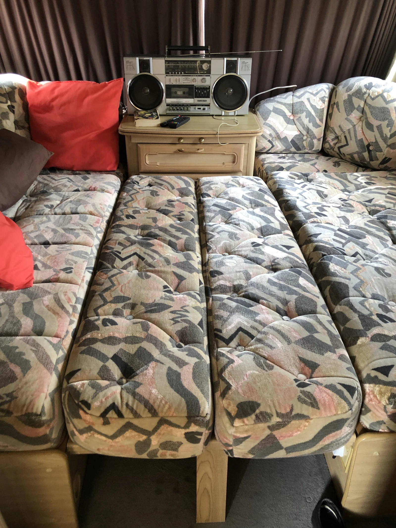 Каравана Други lunar lexon, снимка 9 - Каравани и кемпери - 54360387