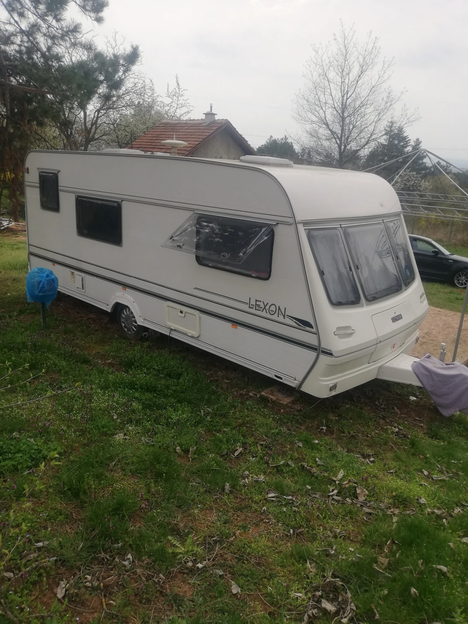 Каравана Други lunar lexon, снимка 5 - Каравани и кемпери - 54360387