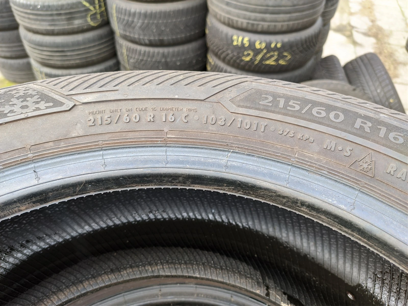 Гуми Зимни 215/60R16, снимка 6 - Гуми и джанти - 56725609