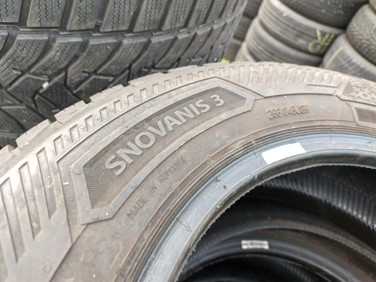 Гуми Зимни 215/60R16, снимка 5 - Гуми и джанти - 56725609