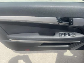Mercedes-Benz E 220, снимка 8