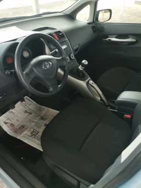 Toyota Auris 1. 33 benzin, снимка 5