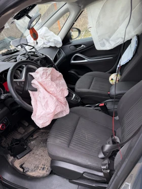 Opel Zafira - 2000 € / 3911.66 лв. - 66988147 6