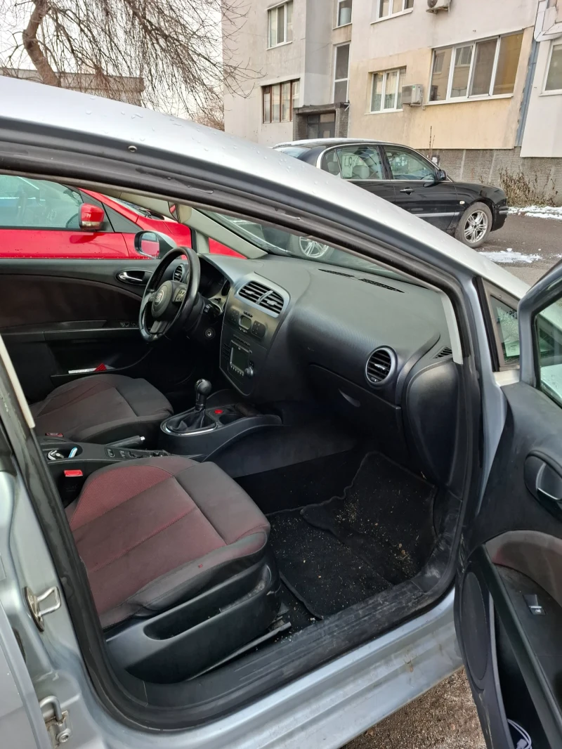 Seat Leon 2.0 TDI, снимка 9 - Автомобили и джипове - 47200957