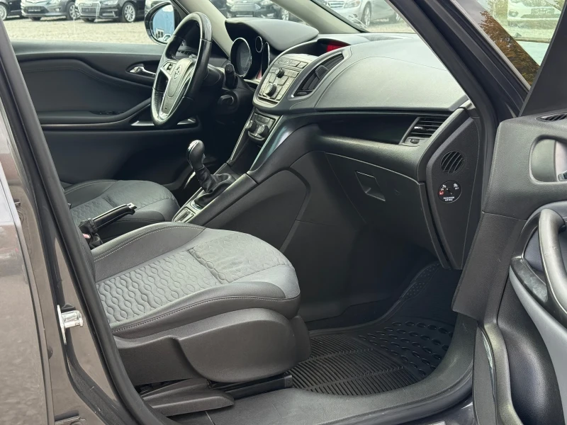 Opel Zafira 1.6i 150кс * МЕТАН* * 7 места* * Климатроник* , снимка 11 - Автомобили и джипове - 52150633