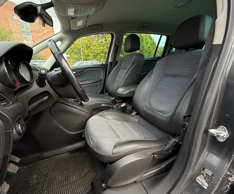 Opel Zafira 1.6i 150кс * МЕТАН* * 7 места* * Климатроник* , снимка 12 - Автомобили и джипове - 52150633
