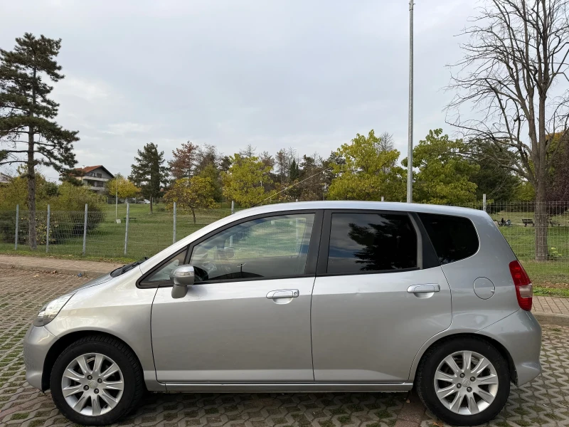 Honda Jazz 1.4 83 к.с Фейслифт, снимка 3 - Автомобили и джипове - 52190299