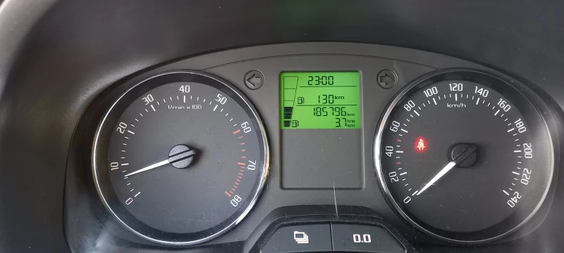 Skoda Fabia 1.2i , снимка 14 - Автомобили и джипове - 52653481