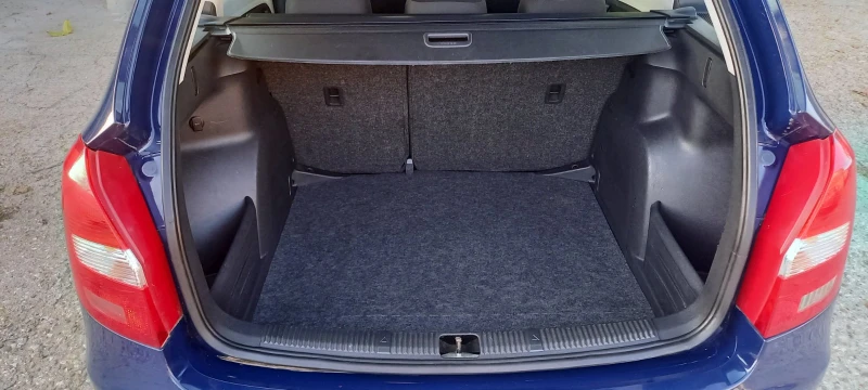 Skoda Fabia 1.2i , снимка 9 - Автомобили и джипове - 52653481