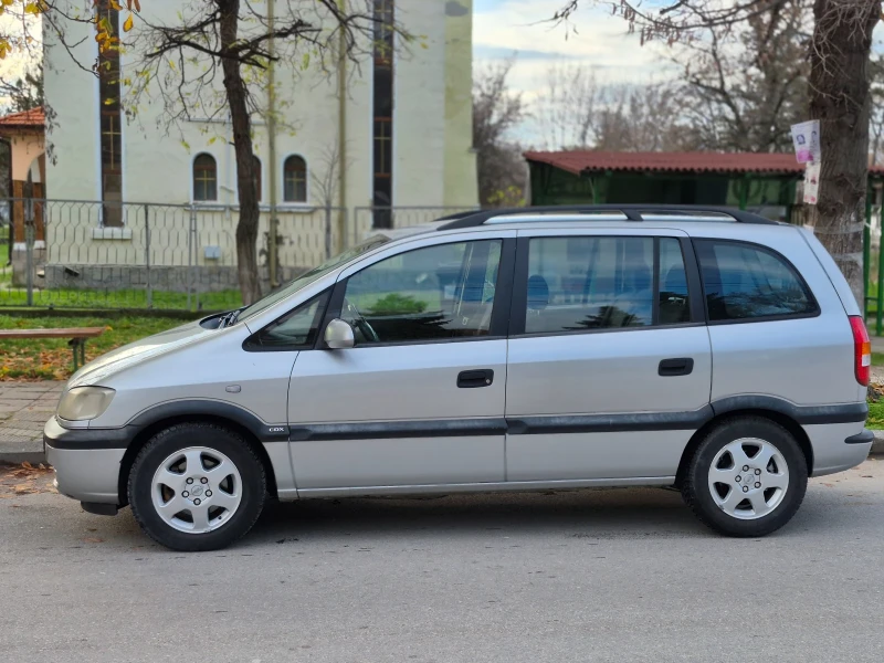 Opel Zafira 1.8 Газинж/Клима 116 Коня, снимка 6 - Автомобили и джипове - 52523528