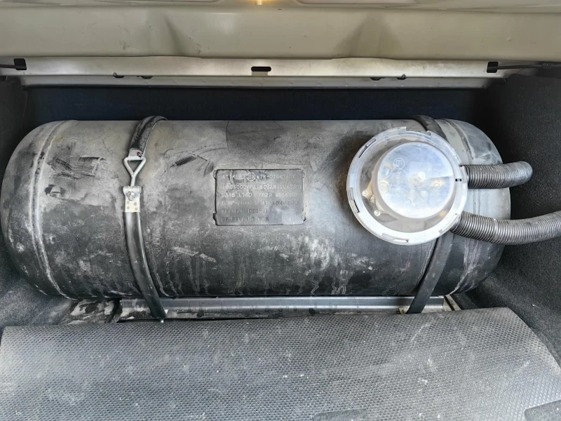 BMW 520 520I LPG, снимка 17 - Автомобили и джипове - 52753861