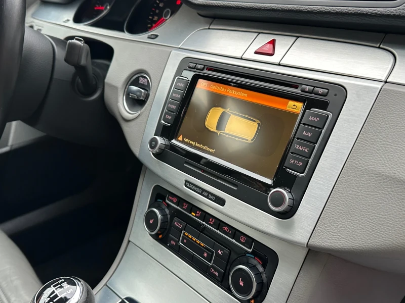 VW Passat 2.0TDI HighLine, снимка 13 - Автомобили и джипове - 53154995