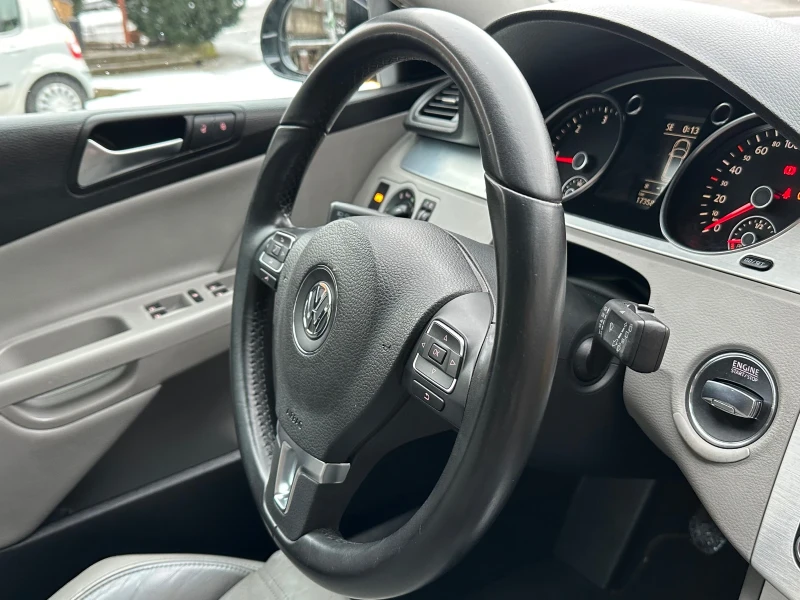 VW Passat 2.0TDI HighLine, снимка 14 - Автомобили и джипове - 53154995