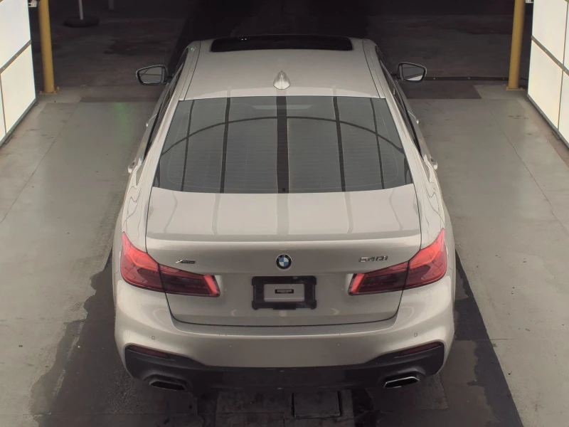 BMW 540 * xDrive M SPORT LINE* Massage* Head-Up* Ventilate, снимка 4 - Автомобили и джипове - 53237084