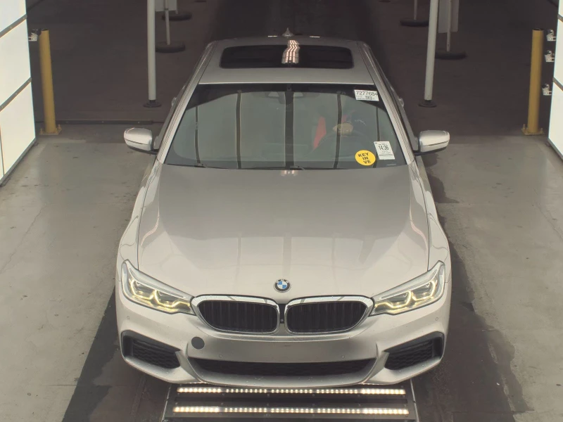 BMW 540 * xDrive M SPORT LINE* Massage* Head-Up* Ventilate, снимка 2 - Автомобили и джипове - 53237084