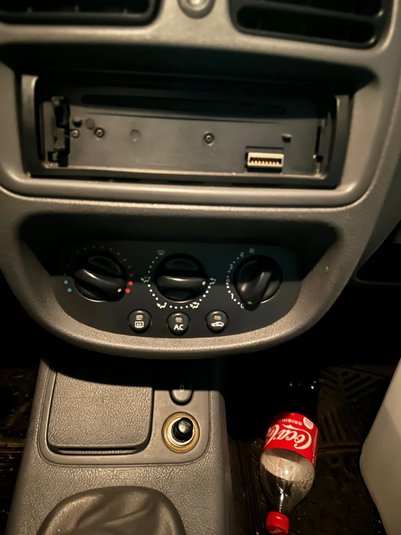 Renault Clio, снимка 7 - Автомобили и джипове - 53326775