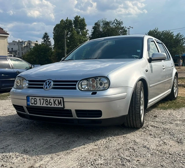 VW Golf 1.8Т, снимка 1 - Автомобили и джипове - 46995806