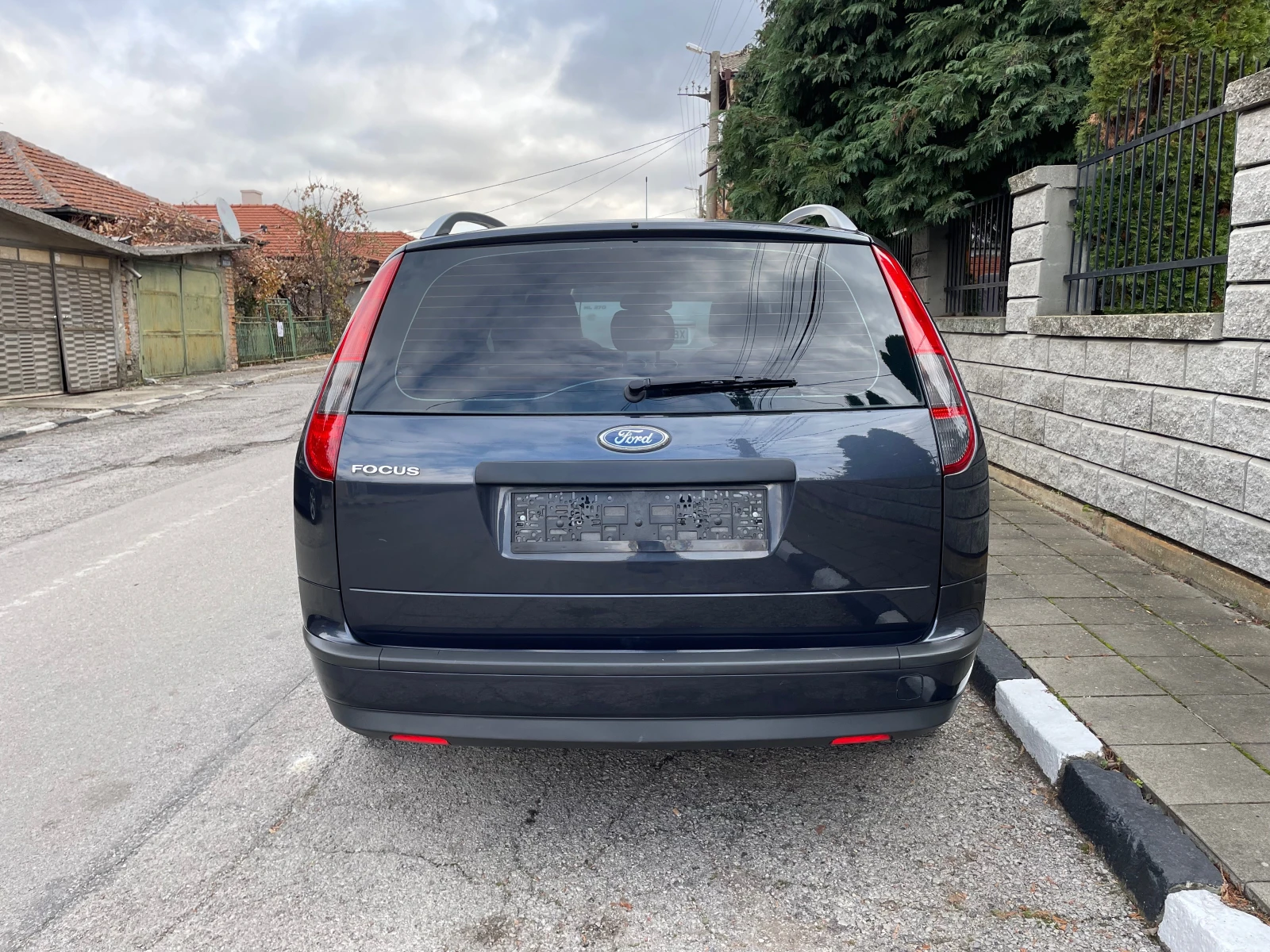 Ford Focus 1.6i 16V 101к.с. - изображение 4