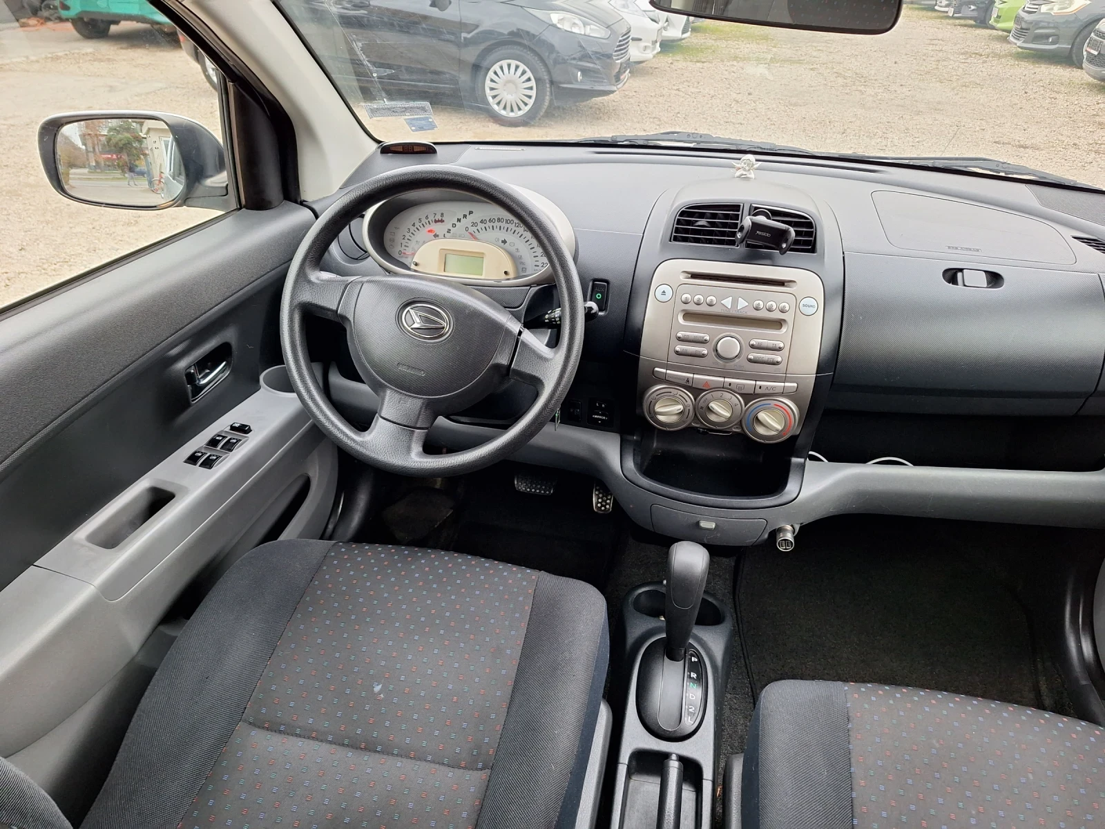 Daihatsu Sirion 1.3 automat - изображение 10