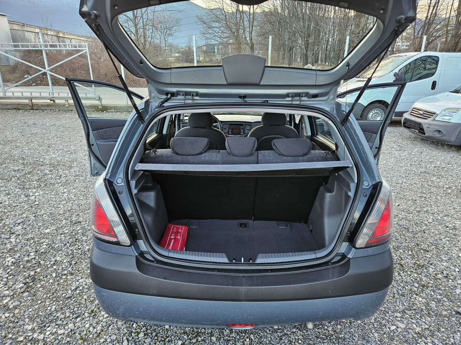 Kia Rio 1.4  75 | Mobile.bg   12