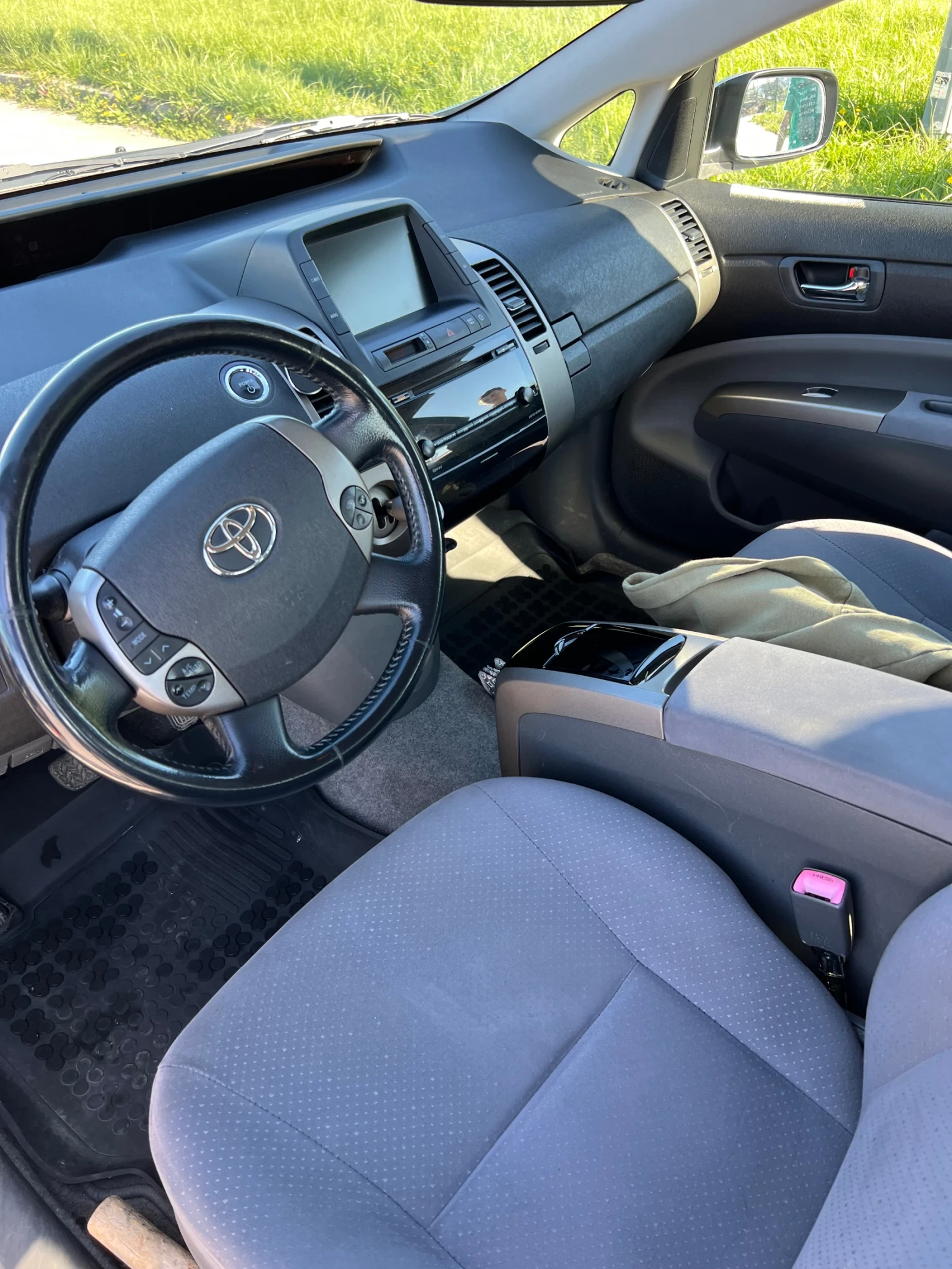 Toyota Prius  - изображение 2