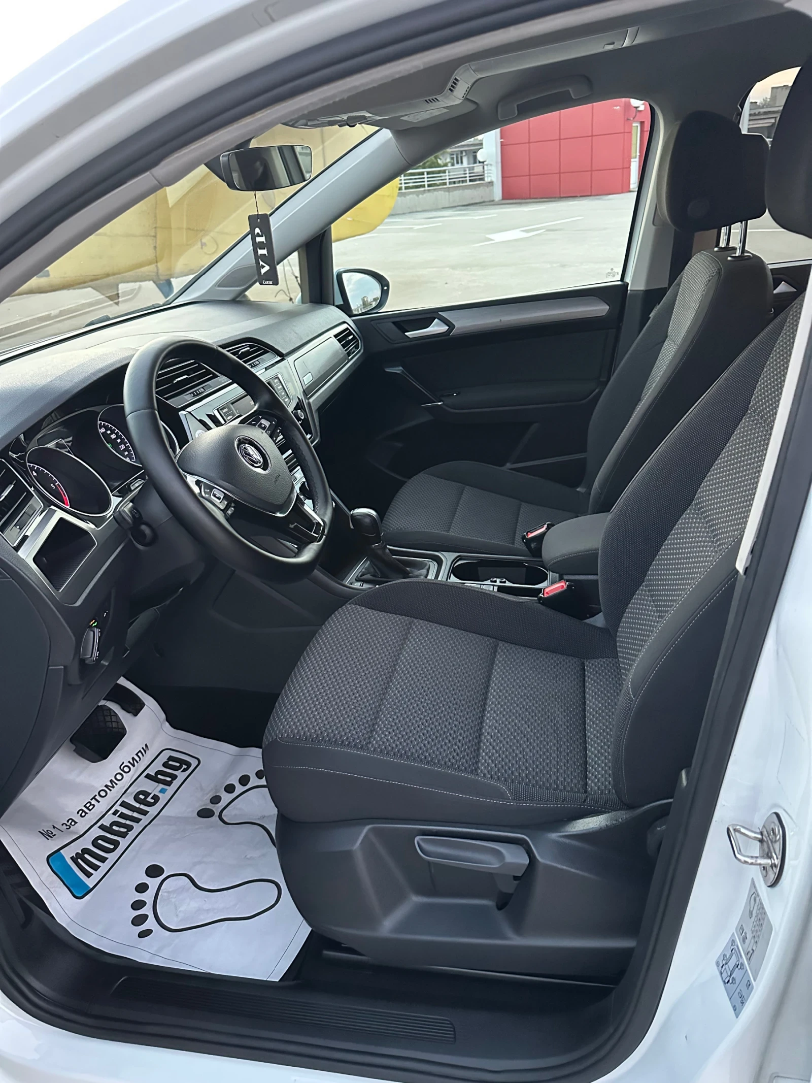 VW Touran 2.0tdi Automat - изображение 9