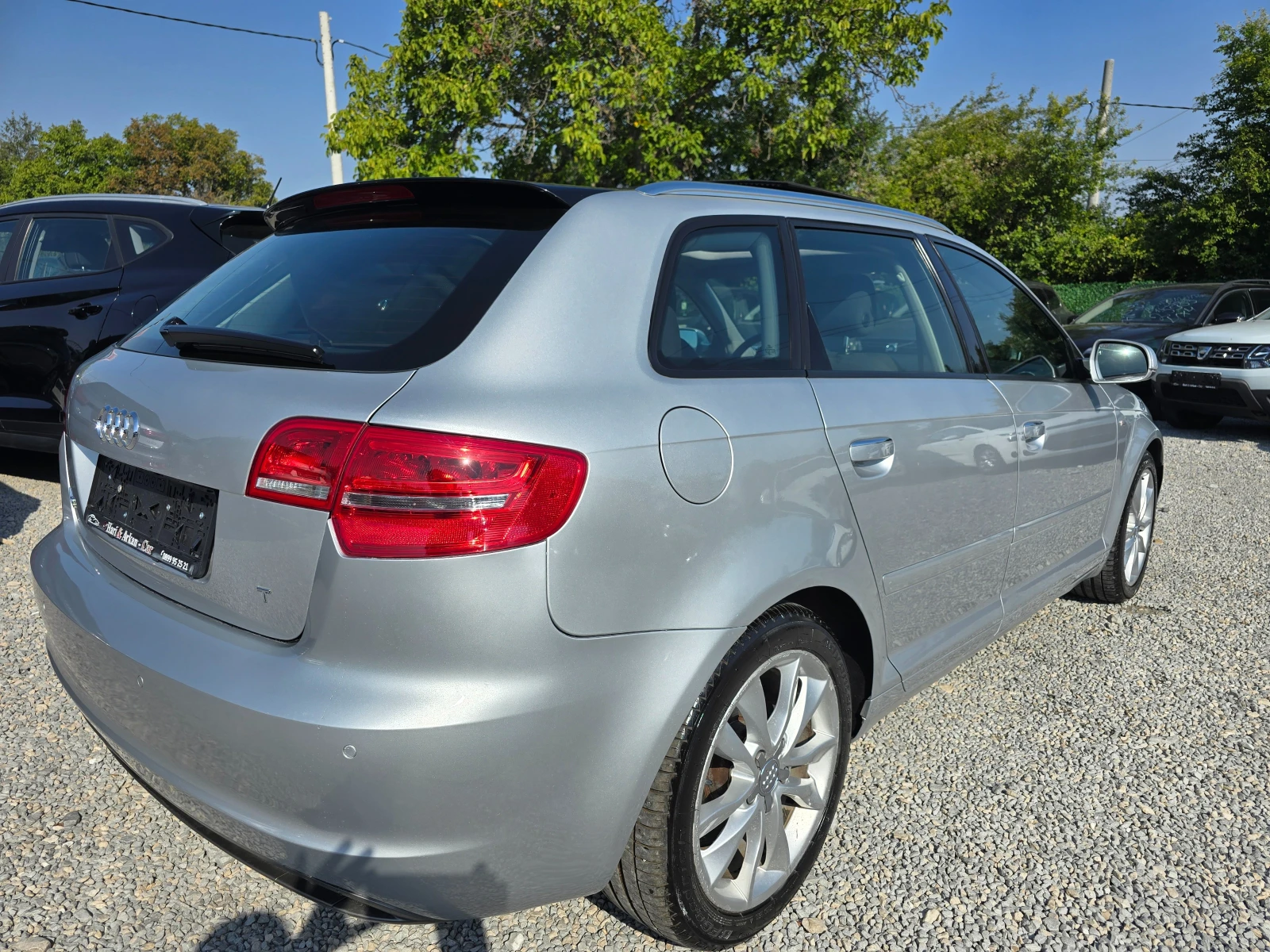 Audi A3 SPORTBAC-1.6TDI-ЕВРО 5В-АВТОМАТИК-ПАНОРАМА - изображение 8