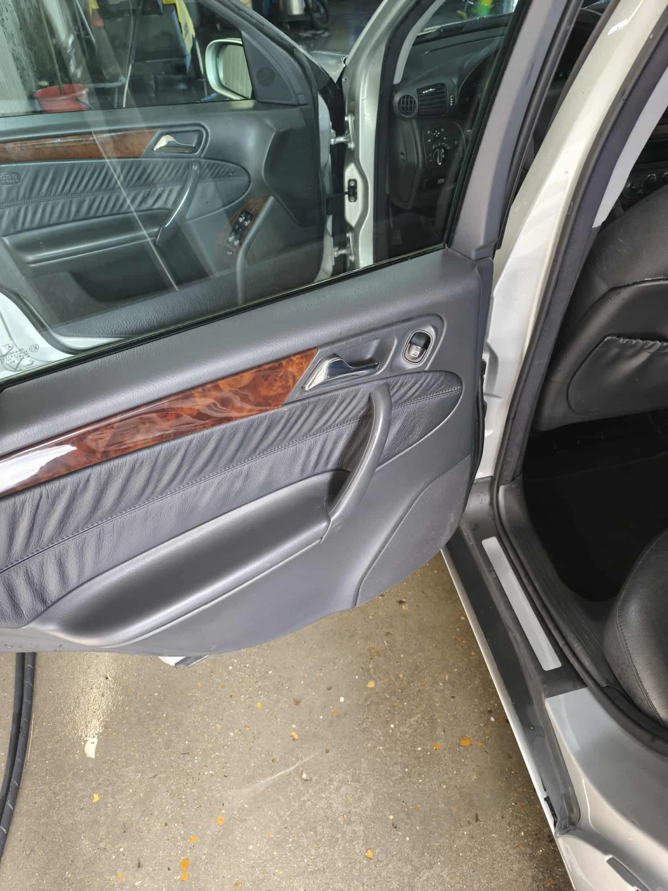 Mercedes-Benz C 200 Компресор с газ - изображение 10