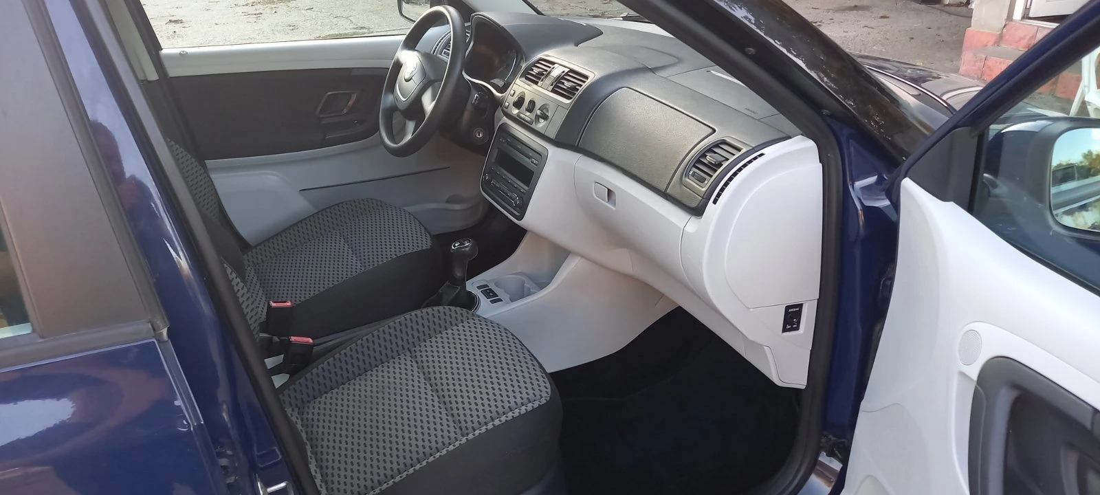 Skoda Fabia 1.2i  | Mobile.bg — изображение 11