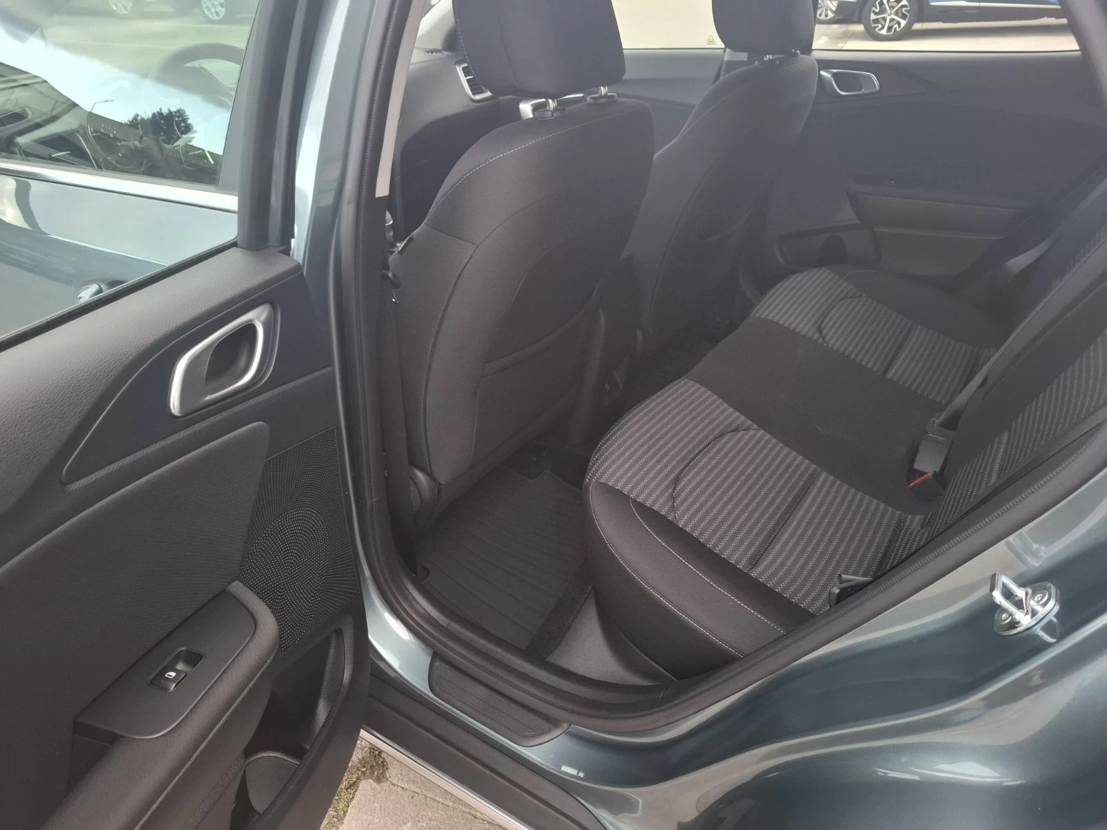 Kia XCeed 1.5 T-gdi  | Mobile.bg   7