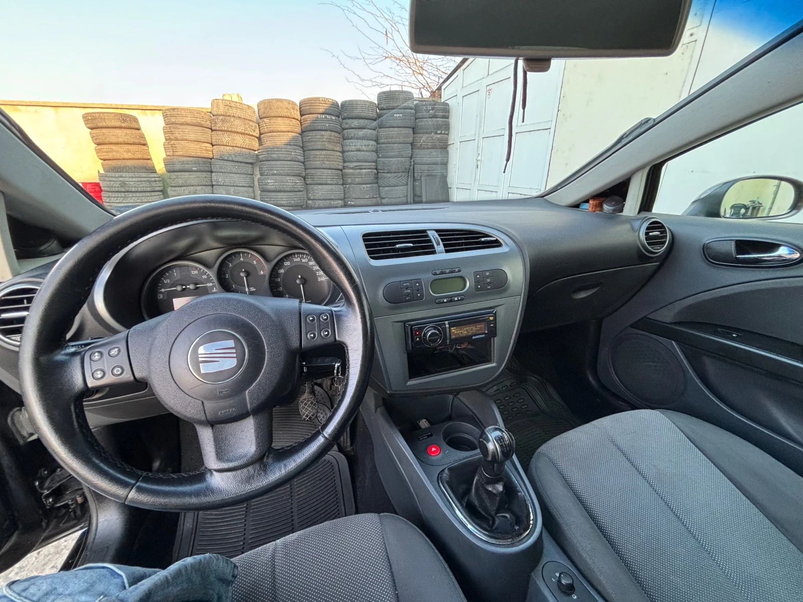 Seat Leon ПЪРВИ СОБСТВЕНИК, снимка 10 - Автомобили и джипове - 53865557