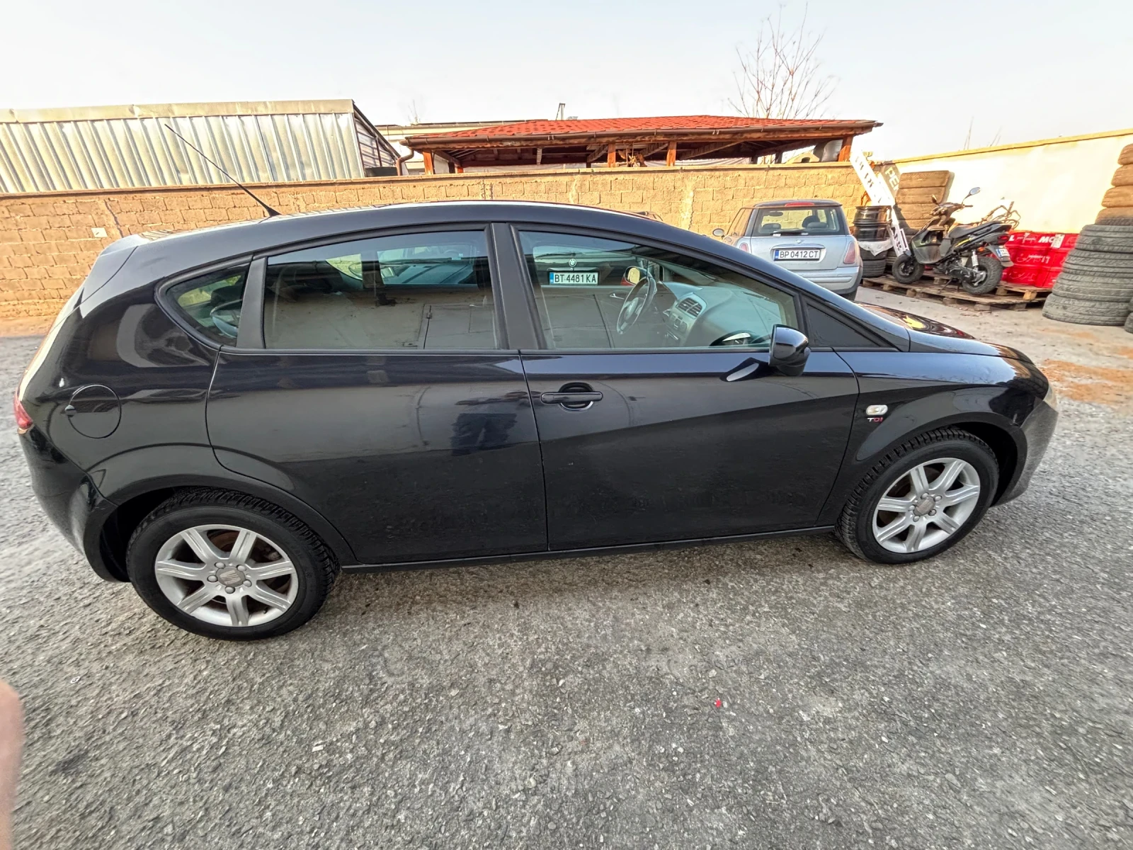 Seat Leon ПЪРВИ СОБСТВЕНИК, снимка 7 - Автомобили и джипове - 53865557