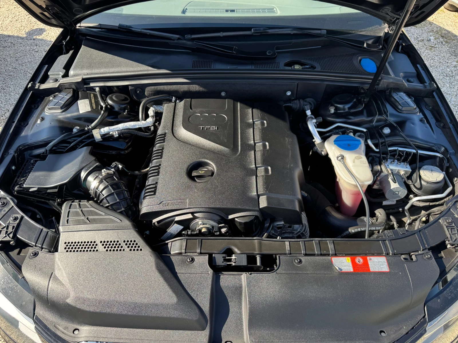 Audi A4 1.8TFSI , снимка 15 - Автомобили и джипове - 54338279