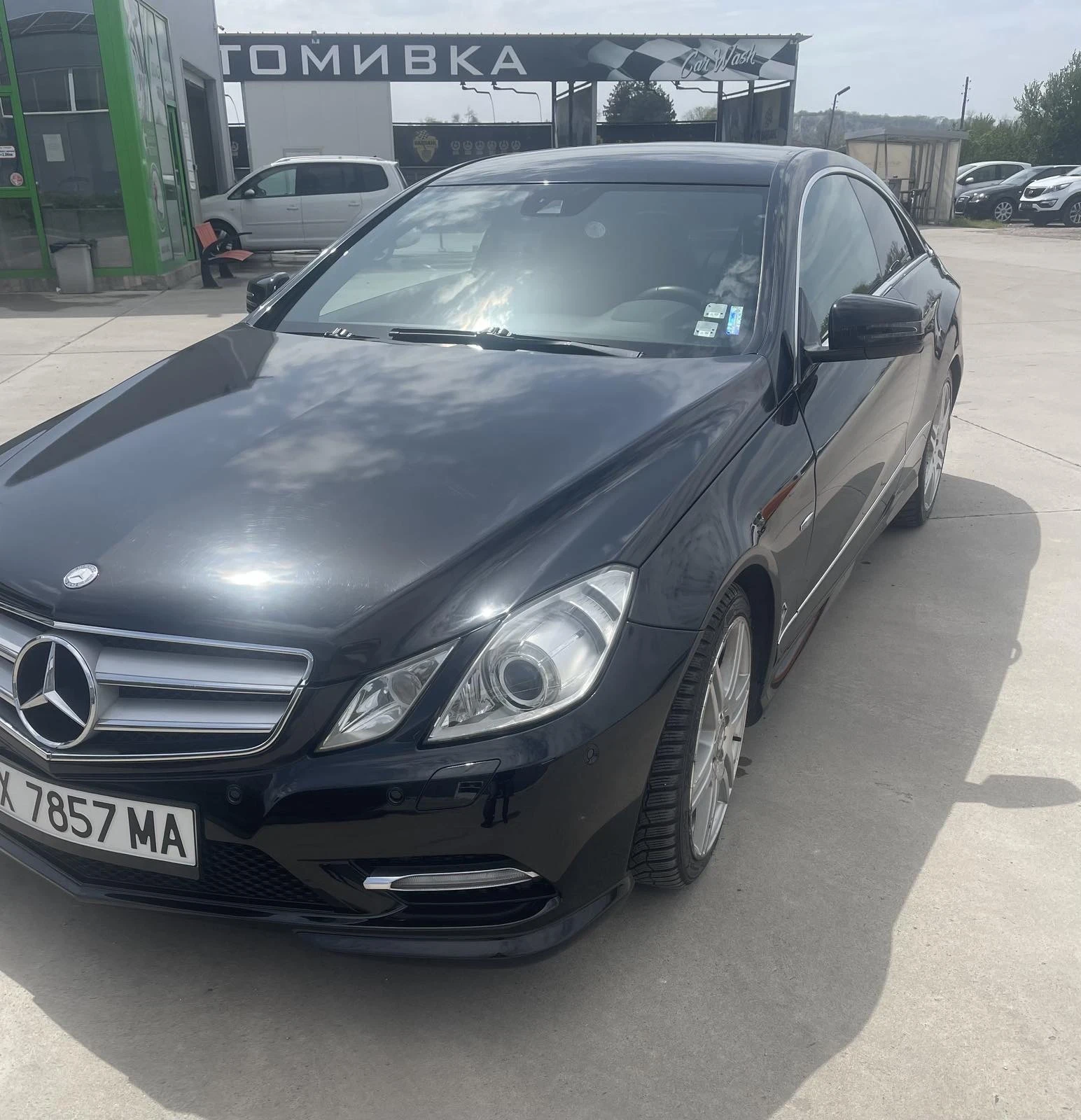 Mercedes-Benz E 220, снимка 7 - Автомобили и джипове - 54437564