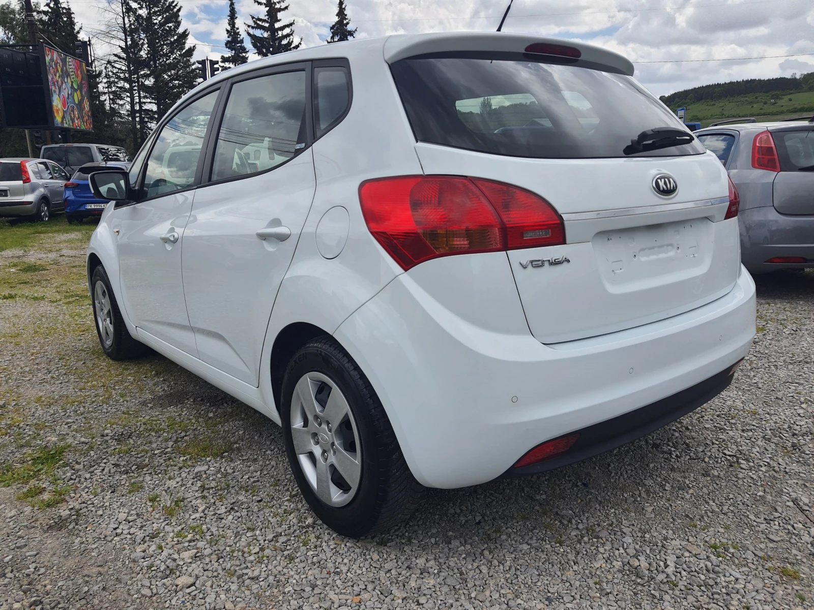Kia Venga 1.4i LPG, снимка 7 - Автомобили и джипове - 54573084