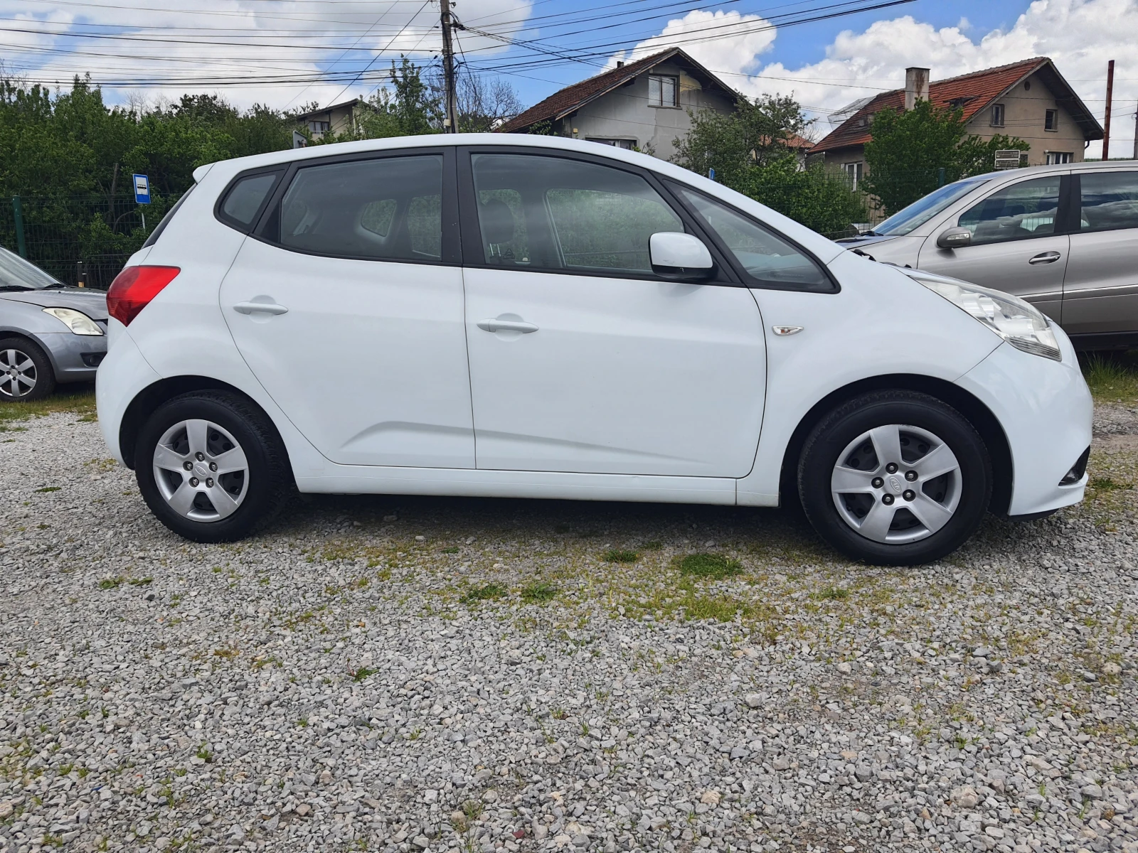 Kia Venga 1.4i LPG, снимка 4 - Автомобили и джипове - 54573084