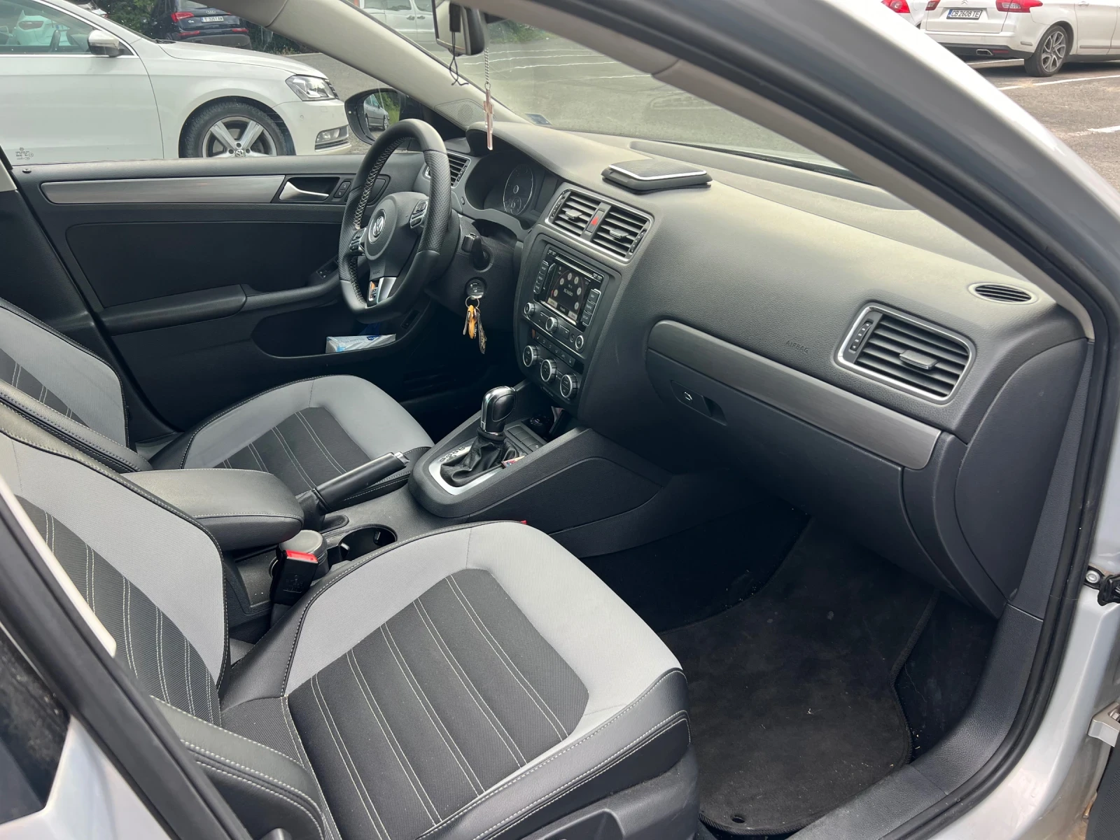 VW Jetta 1, 6TDI, снимка 6 - Автомобили и джипове - 55212348