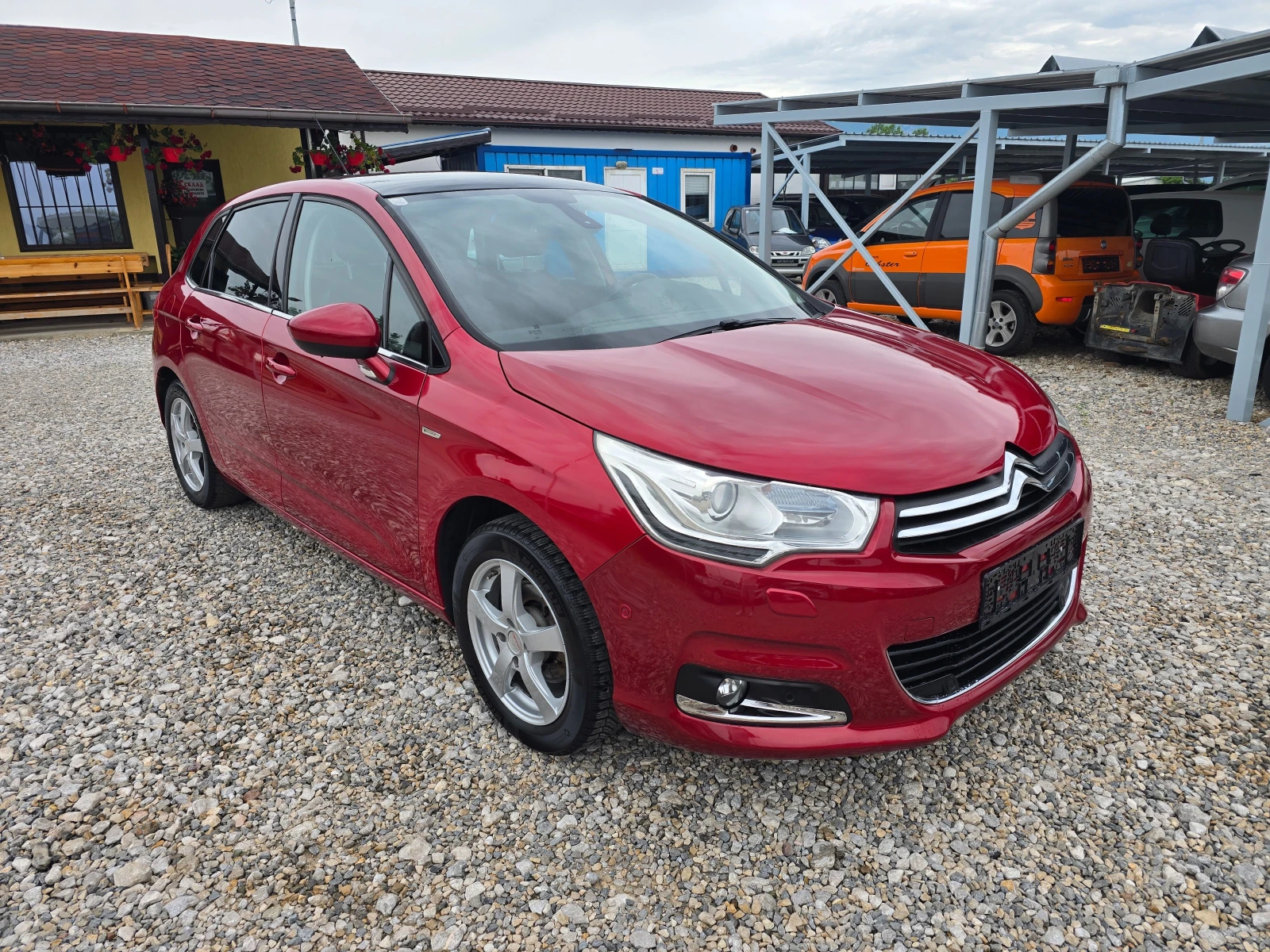 Citroen C4 1.6 БЕНЗИН РЕАЛНИ КИЛОМЕТРИ, снимка 7 - Автомобили и джипове - 55216870